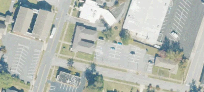 33 2nd Ave