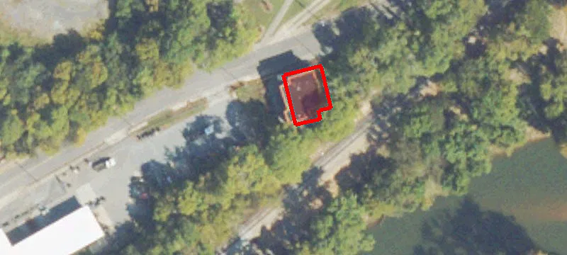 1004 Spider Webb SE Dr