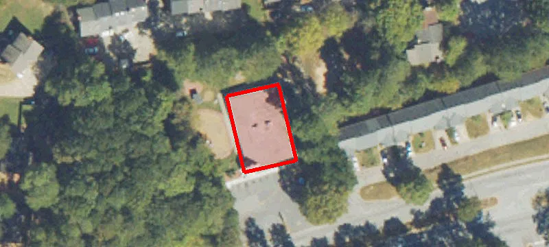699 Pointe S Pkwy