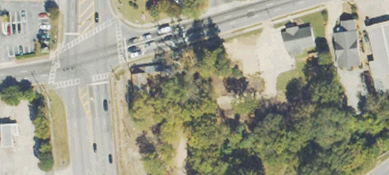 325 Lanier E Ave