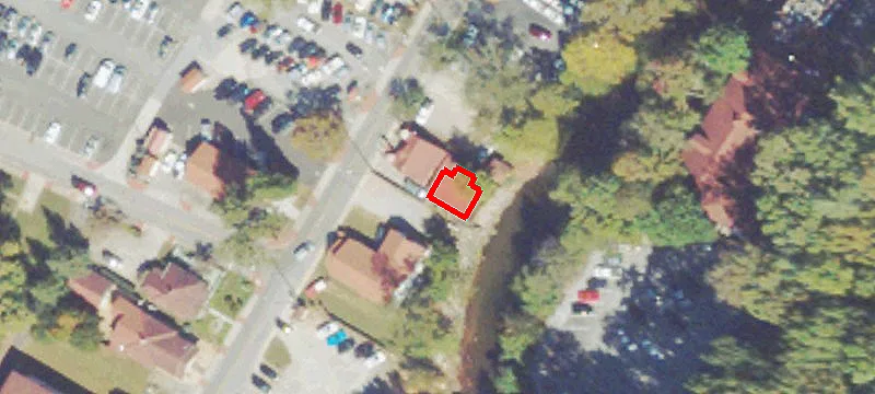 75 Riv St