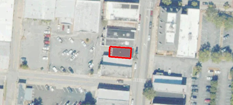911 Main St