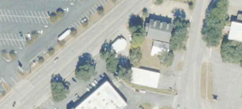 104 Hendry St