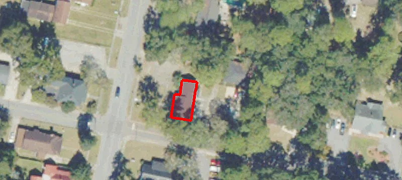 400 Main St