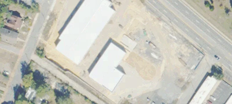1090 Riverside Dr