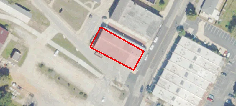 2001 Main St