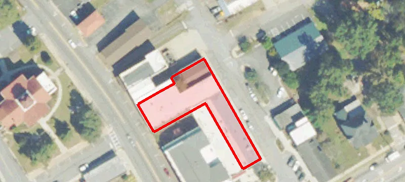 49 College St