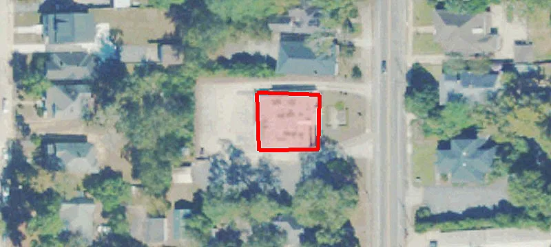 160 Pierce Ave