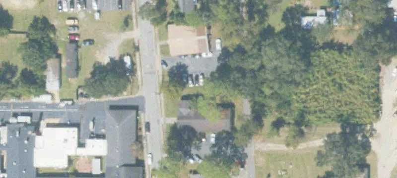 24 Ellis St
