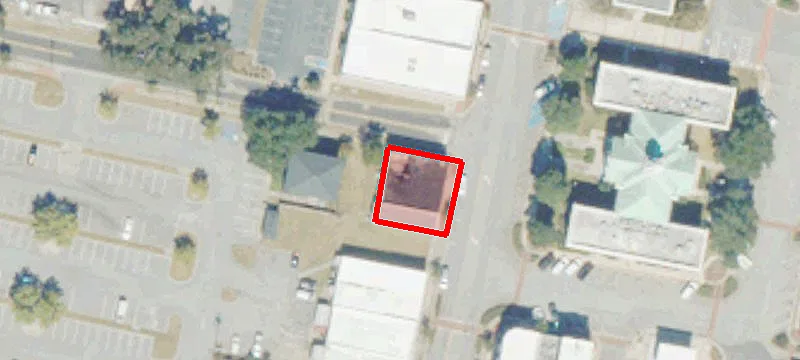 101 Main St