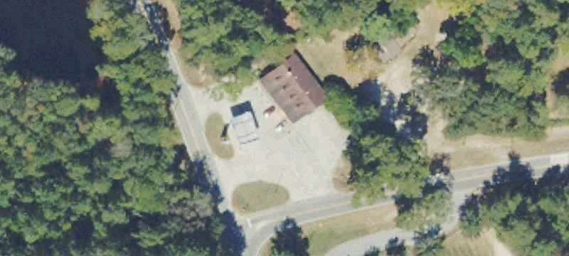 898 Lakeview Rd