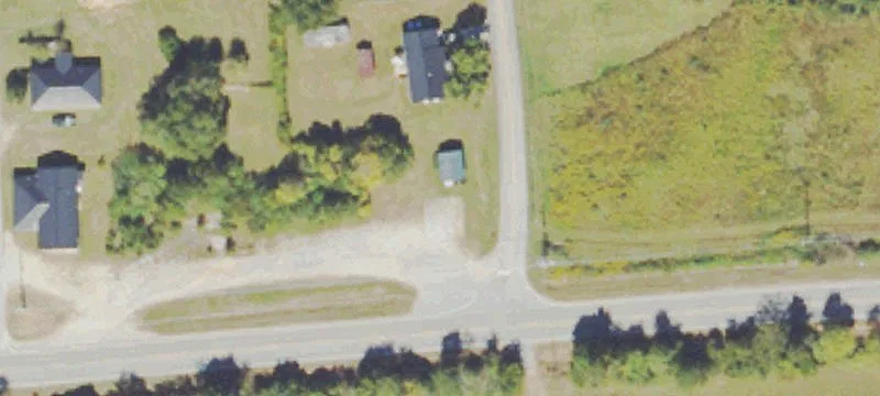 1569 Hwy 16th E