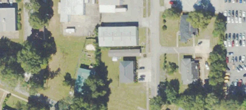 140 Benton St