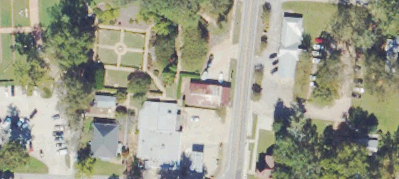 1832 Hwy 42nd S