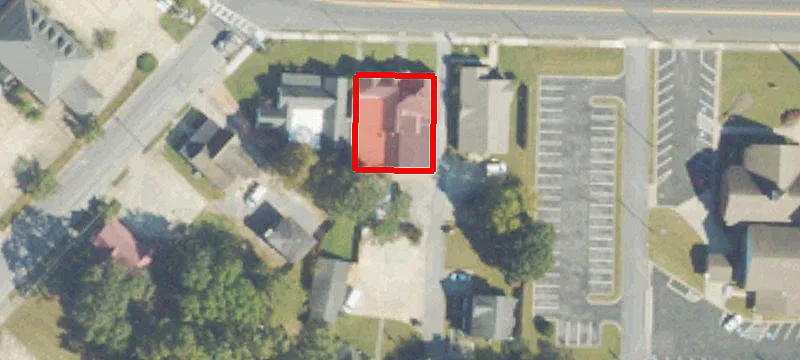211 Elm St