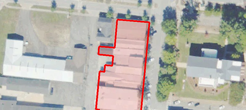 124 Main St