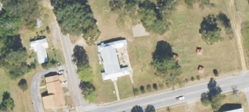 597 Pioneer NE Rd