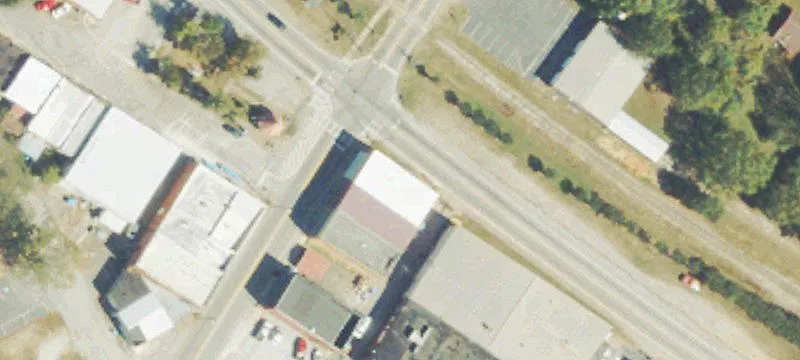 2 Broad St