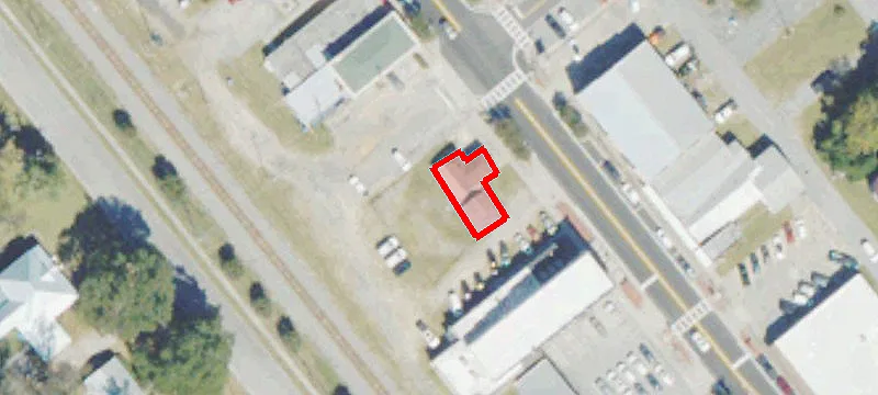 102 Laurel St