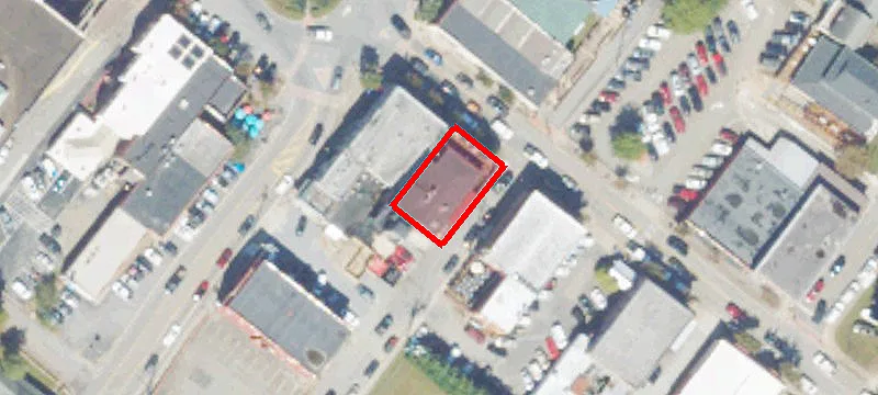 10 Riv St