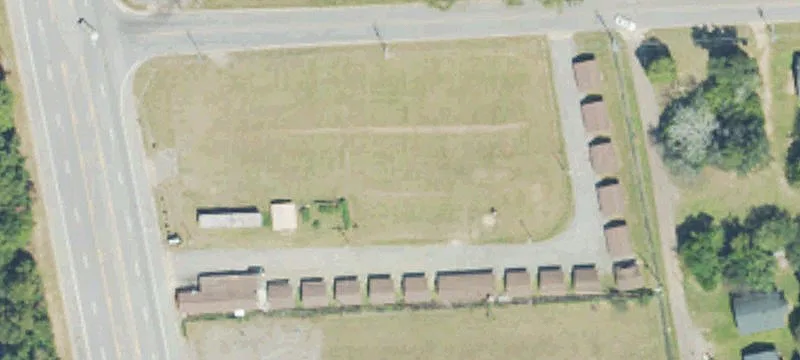 904 Radium Spgs Rd