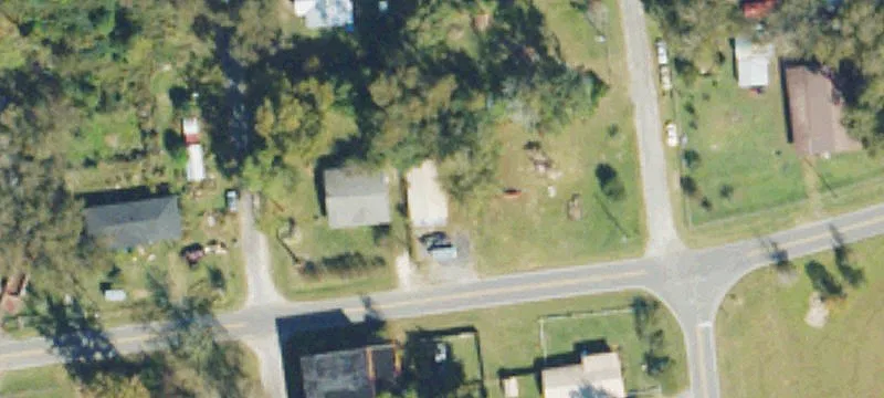 208 2nd St
