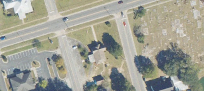 300 4th St