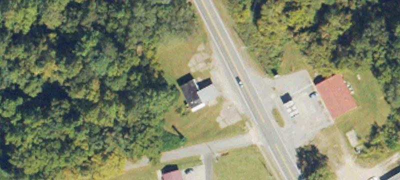 8217 Woodland Hwy