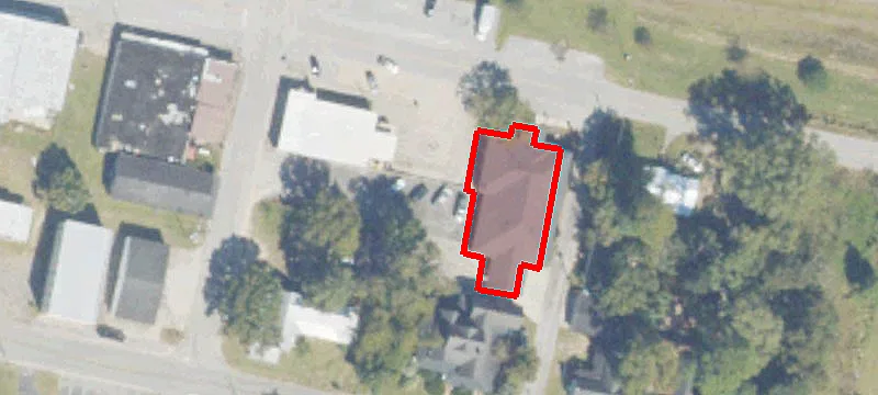 82 Railroad E Ave