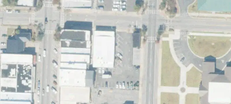 114 Bryan E St