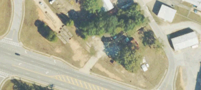 596 College Ave