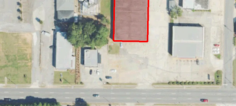 Lamar St