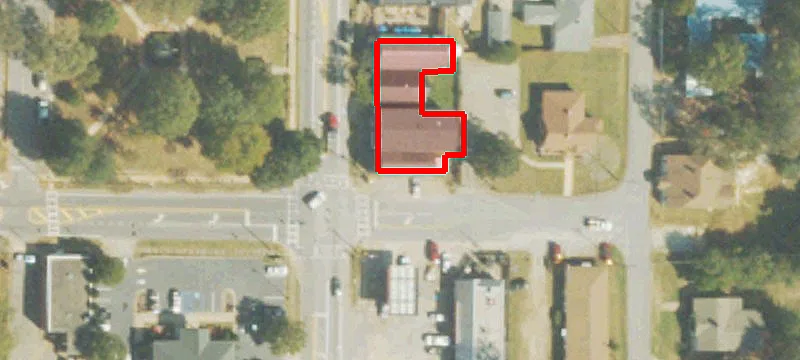 118 College St