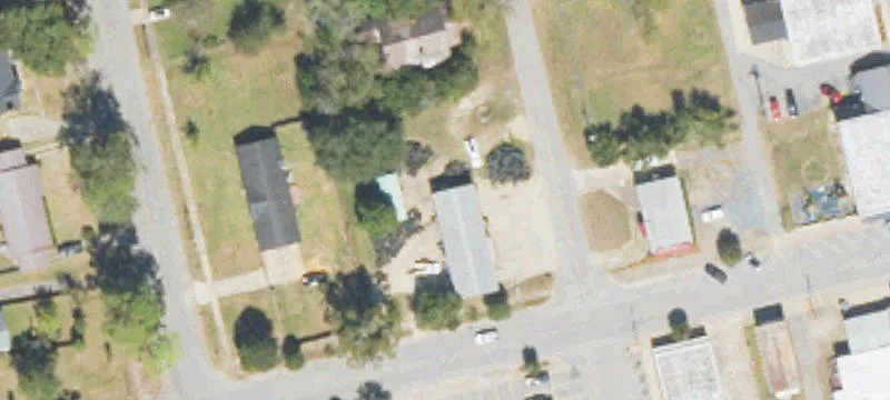 99 Laurel NW Ave