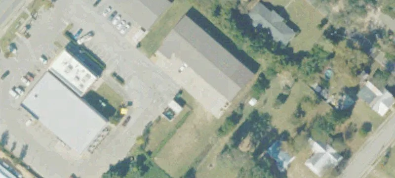 112th E Brazell St