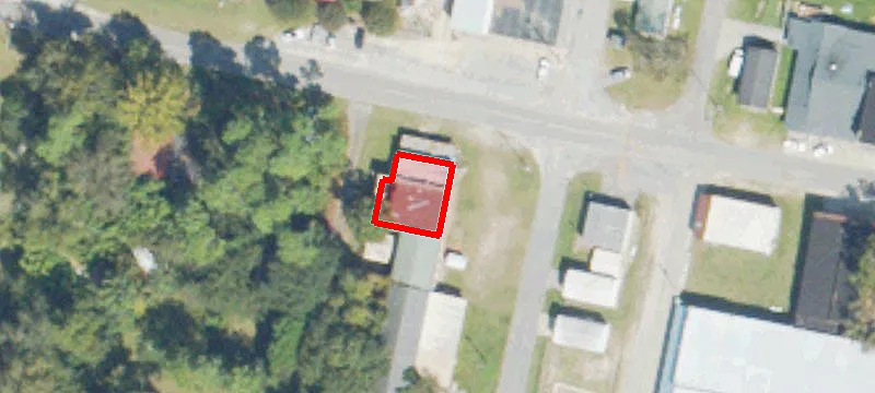 121 Railroad Ave