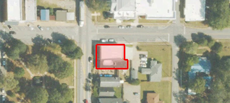 102 College St