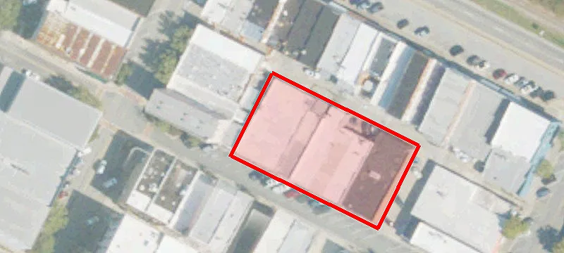 108-110 Mdws St