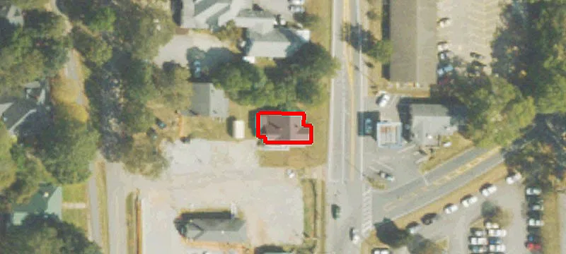 131 College St