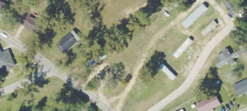 704 Laura St