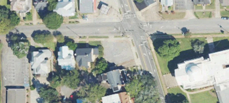 Lee St