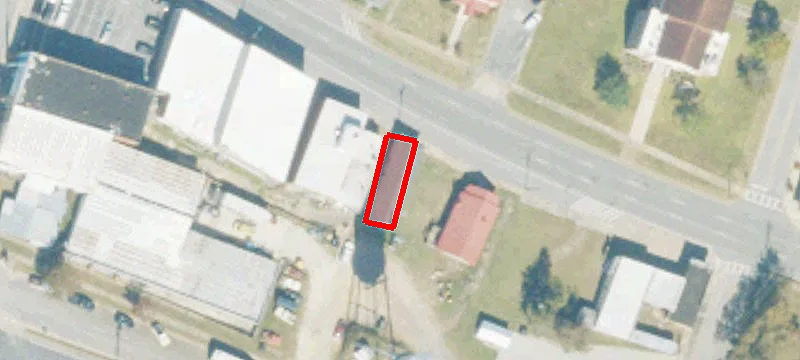 12 Oak St