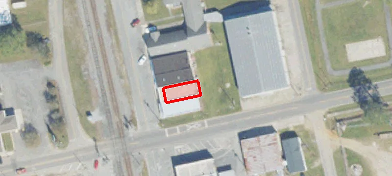 10 Railroad St