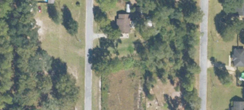Cloverleaf Cir