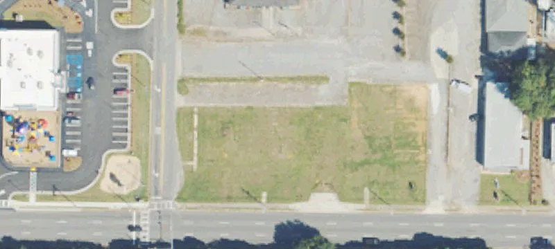 1102 Lamar St