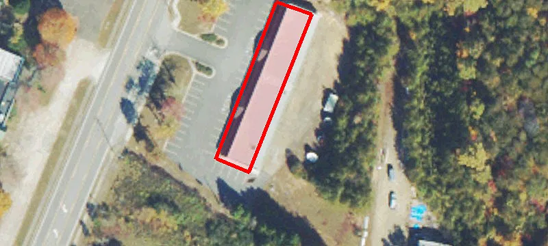 1352 Main St