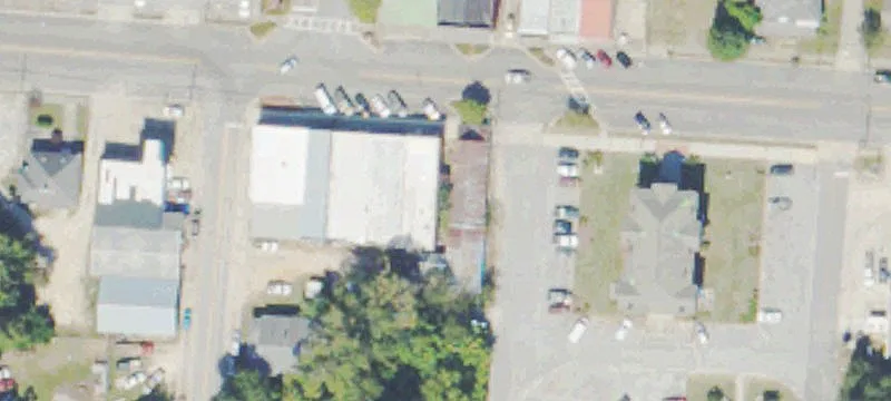 28 Main St