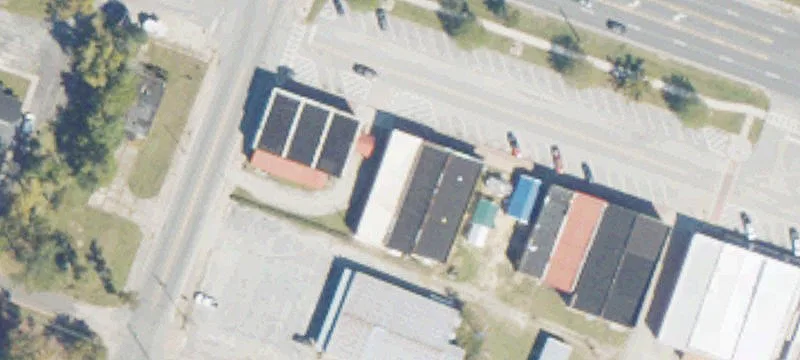 24 Fleetwood E Ave