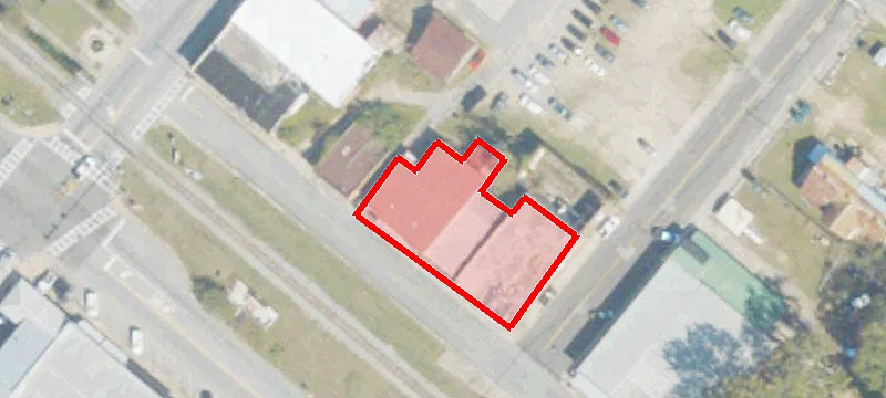 108 Railroad E Ave