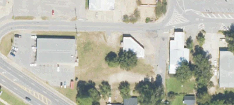 201 College St